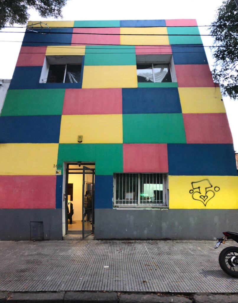 Big paintings and sculptures by horacio alcolea crespo in buenos aires5